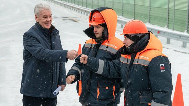 Мэр Москвы Сергей Собянин на открытии движения по новому путепроводу через пути Белорусского направления Московской железной дороги вблизи станции Жаворонки