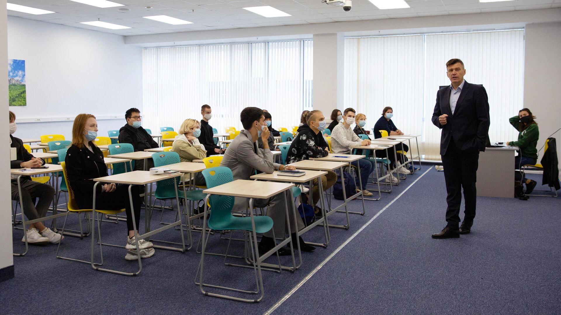 Студенты в аудитории Дальневосточного федерального университета во Владивостоке - РИА Новости, 1920, 19.05.2021