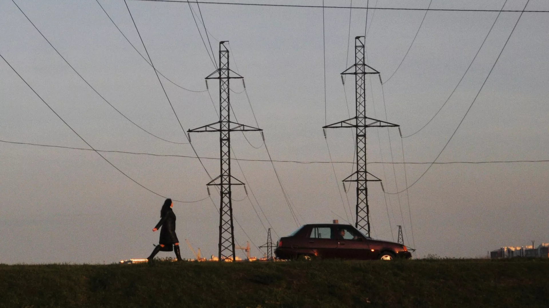 "Укрэнерго" предупредила о повсеместных отключениях света с понедельника