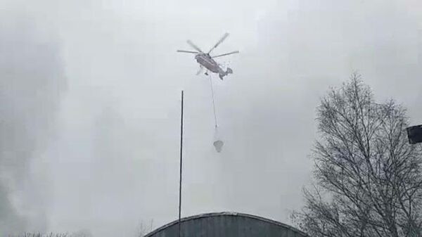 Горит топливозаправщик на северо-западе Москвы: к месту ЧП направили вертолеты МЧС