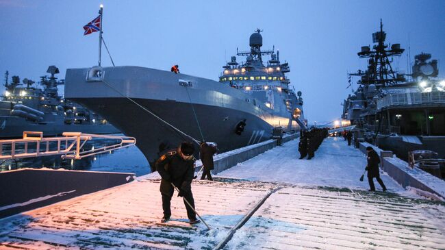 Большой десантный корабль Пётр Моргунов пришел в Североморск