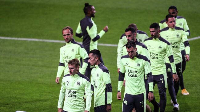 Marseille players take part in a training session at the Dragao stadium in Porto on November 2, 2020 on the eve of the UEFA Champions League football match between FC Porto and Olympique de Marseille. (Photo by CARLOS COSTA / AFP)