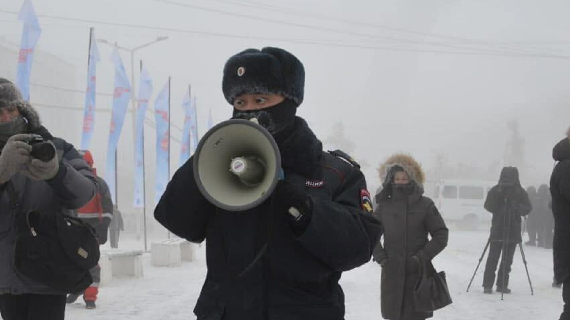 В Якутске во время несогласованной акции в 40-градусный мороз прошли задержания - РИА Новости, 1920, 31.01.2021