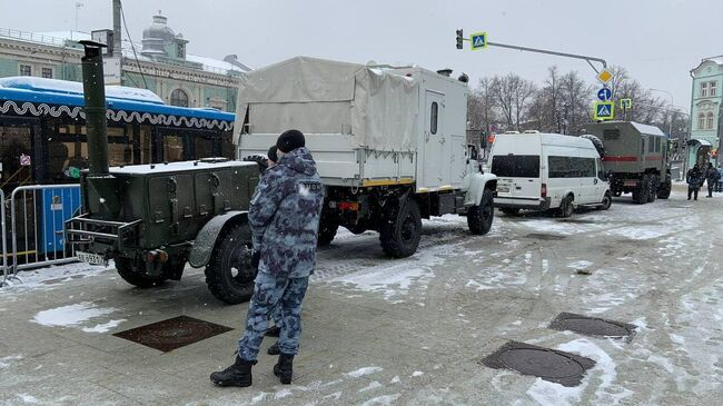 Росгвардия готовится угощать чаем прохожих на Трубной площади