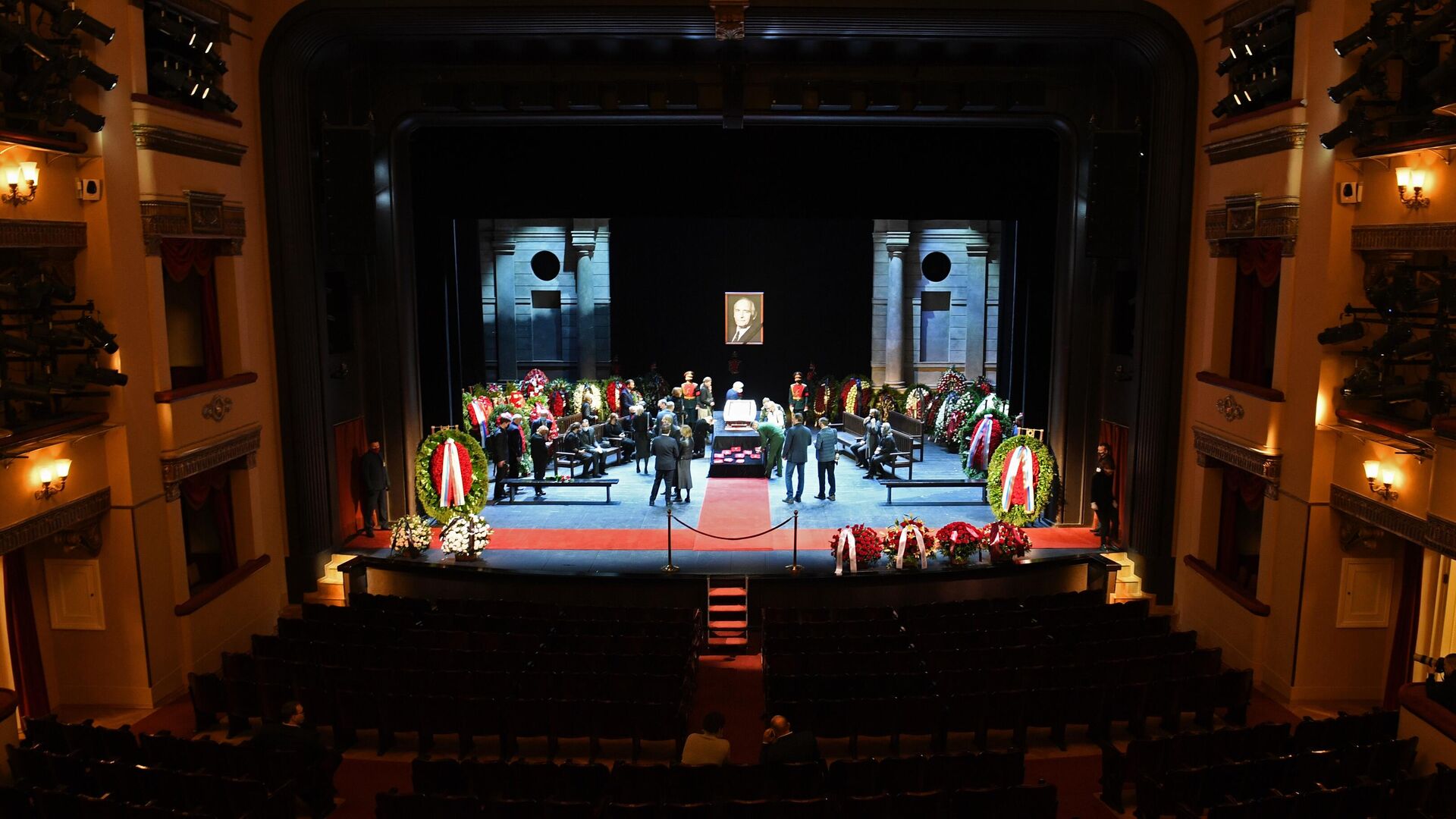 Театр Вахтангова Фото Зала Основная Сцена
