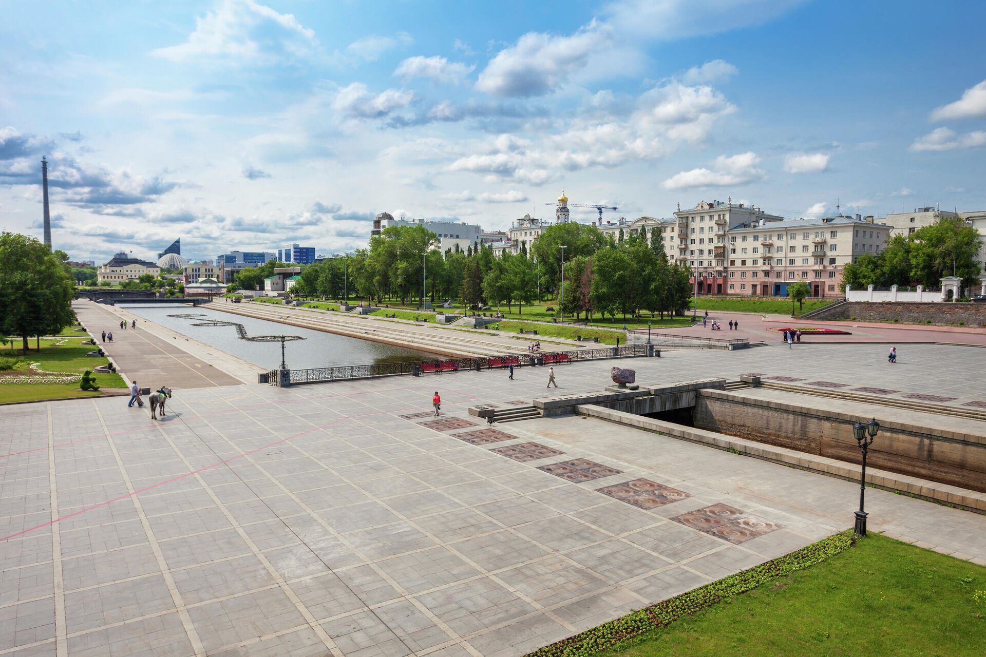 Плотина Городского пруда на реке Исеть в Екатеринбурге - РИА Новости, 1920, 18.08.2023