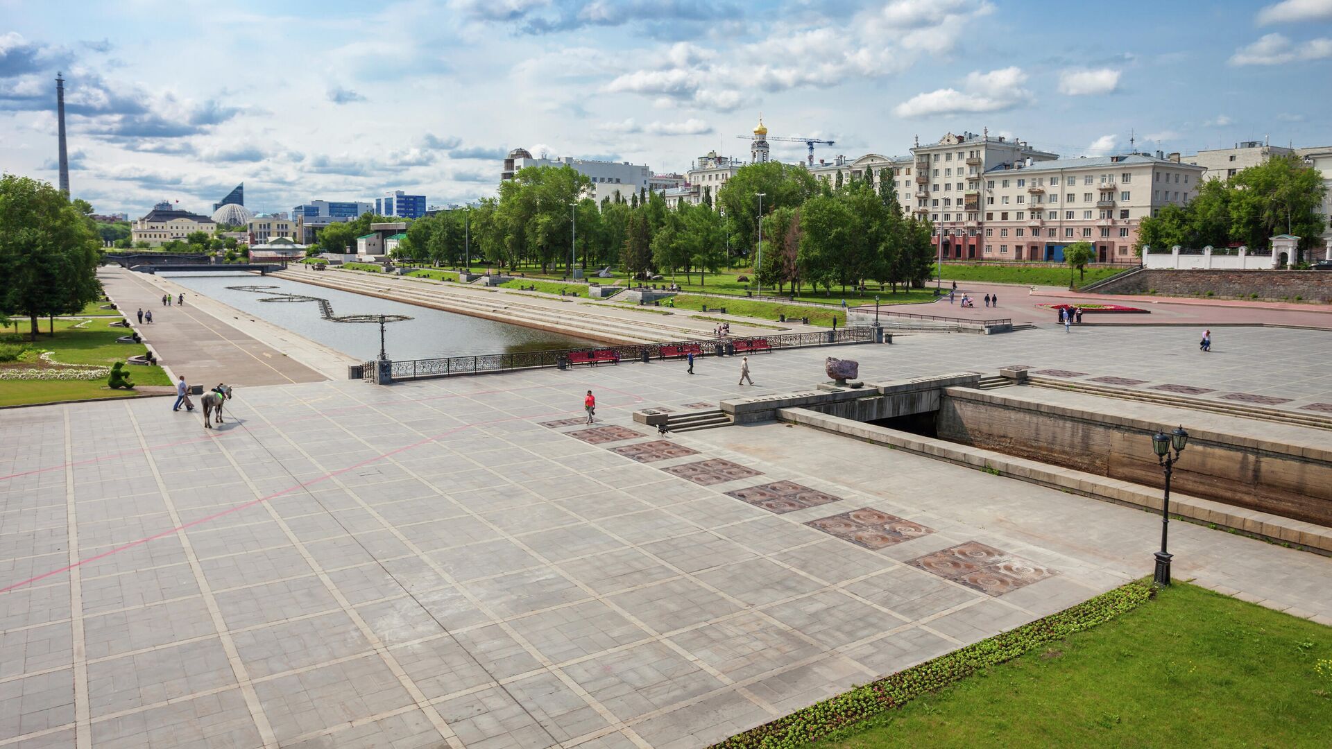 Плотина Городского пруда на реке Исеть в Екатеринбурге - РИА Новости, 1920, 29.09.2021