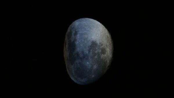 Закат полной луны: кадры космонавта Сергея Кудь-Сверчкова