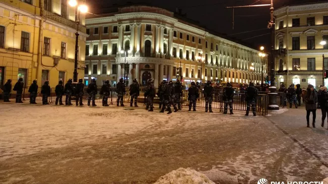 В Петербурге перекрыта Дворцовая площадь