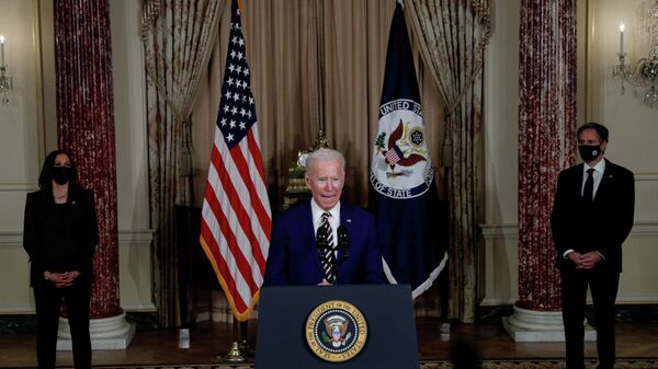 Президент США Джо Байден выступает с программной речью по вопросам внешней политики в Государственном департамент в Вашингтоне