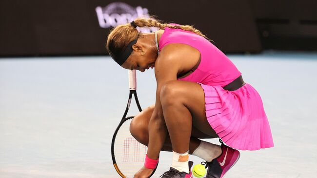 Serena Williams of the US reacts after a point against Danielle Collins of the US during their Yara Valley Classic Women's singles tennis match in Melbourne on February 5, 2021. (Photo by David Gray / AFP) / -- IMAGE RESTRICTED TO EDITORIAL USE - STRICTLY NO COMMERCIAL USE --