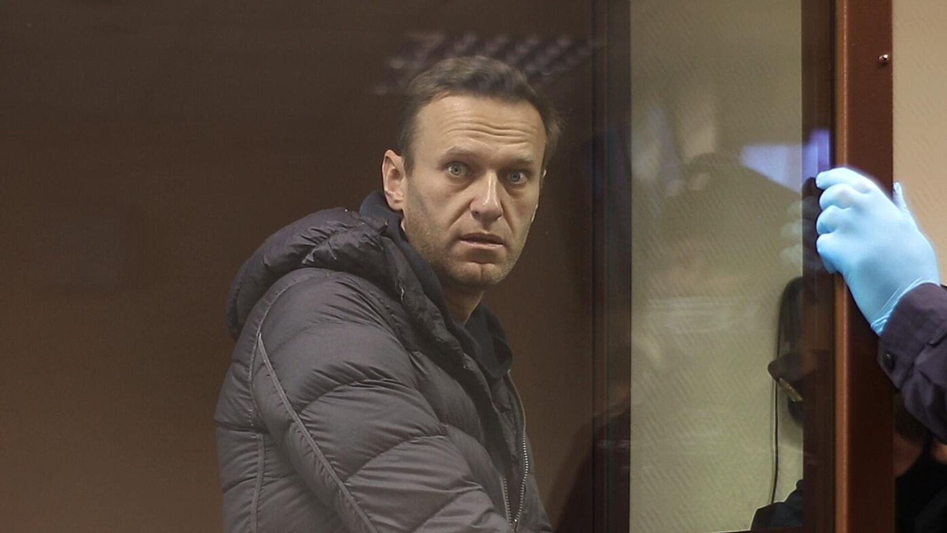 Алексей Навальный в зале Бабушкинского районного суда, где идет заседание по делу о клевете в отношении ветерана Великой Отечественной войны Игната Артеменко - РИА Новости, 1920, 09.02.2021