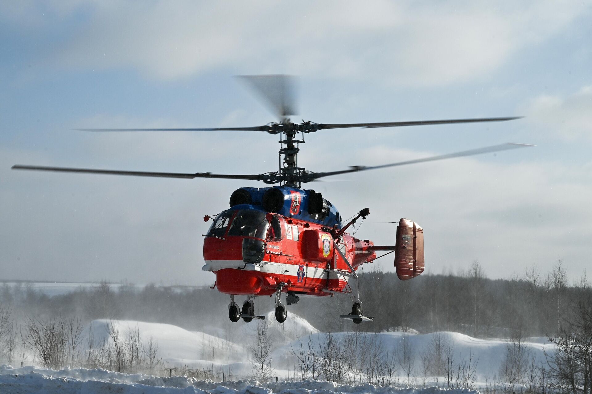Новый пожарный вертолет Ка-32А11ВС, приспособленный для полетов в сложных метеоусловиях - РИА Новости, 1920, 10.02.2021