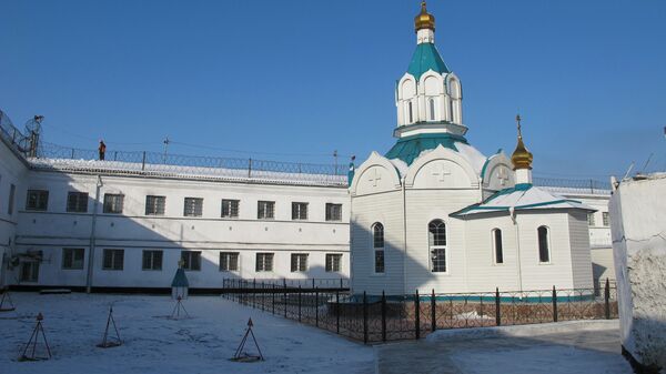 Внутренний двор и церковь в СИЗО № 1 в Иркутске