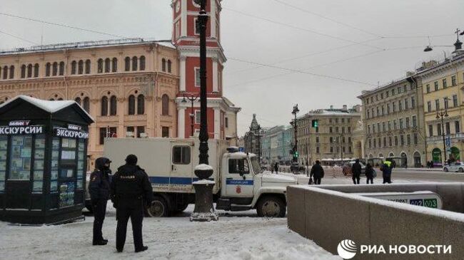 Обстановка спокойная: станцию метро Невский Проспект открыли для пассажиров