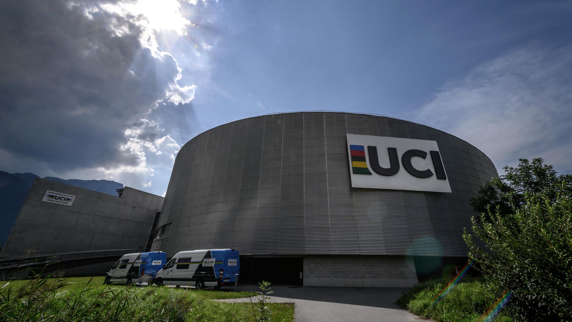 This photo taken on August 10, 2020, shows the headquarters of the world's cycling governing body UCI (International Cycling Union) in Aigle, amid the COVID-19 outbreak, caused by the novel coronavirus. - The cycling world championships scheduled for Aigle-Martigny in Switzerland on September 20-27, 2020, might be called off due to local health rules organisers warned on August 7. Swiss federal authorities are due to examine their rules on August 12, and may ban sports gatherings involving more than 1,000 people. (Photo by Fabrice COFFRINI / AFP) - РИА Новости, 1920, 06.02.2021