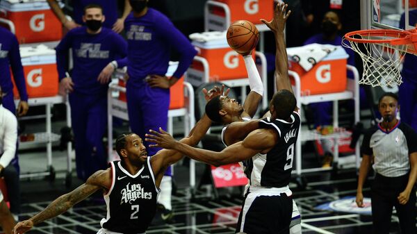 Игровой момент матча НБА Сакраменто - Лос-Анджелес Клипперс