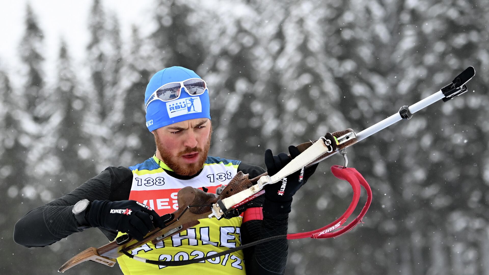 Антон Бабиков (Россия) на тренировке перед началом соревнований на чемпионате мира по биатлону в словенской Поклюке. - РИА Новости, 1920, 21.03.2021