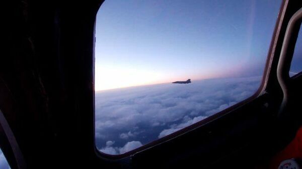 Полет ракетоносцев Ту-160 над акваториями трех морей  