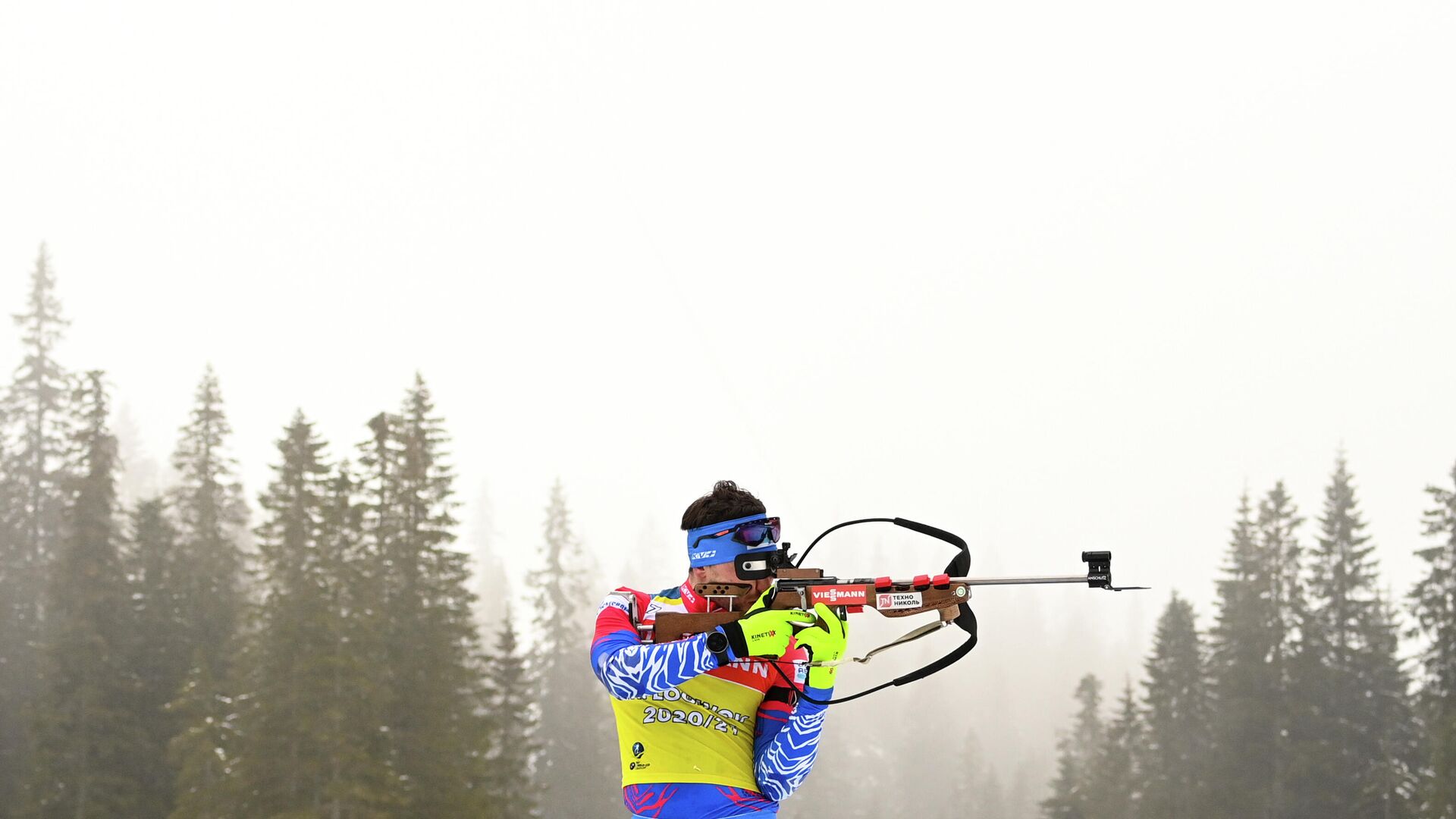 Александр Логинов (Россия) на тренировке перед началом соревнований на чемпионате мира по биатлону 2021 в словенской Поклюке. - РИА Новости, 1920, 17.02.2021