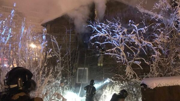 На месте пожара в жилом доме в г. Якутск