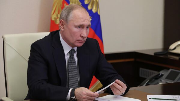 LIVE: Владимир Путин проводит совещание с членами Правительства РФ