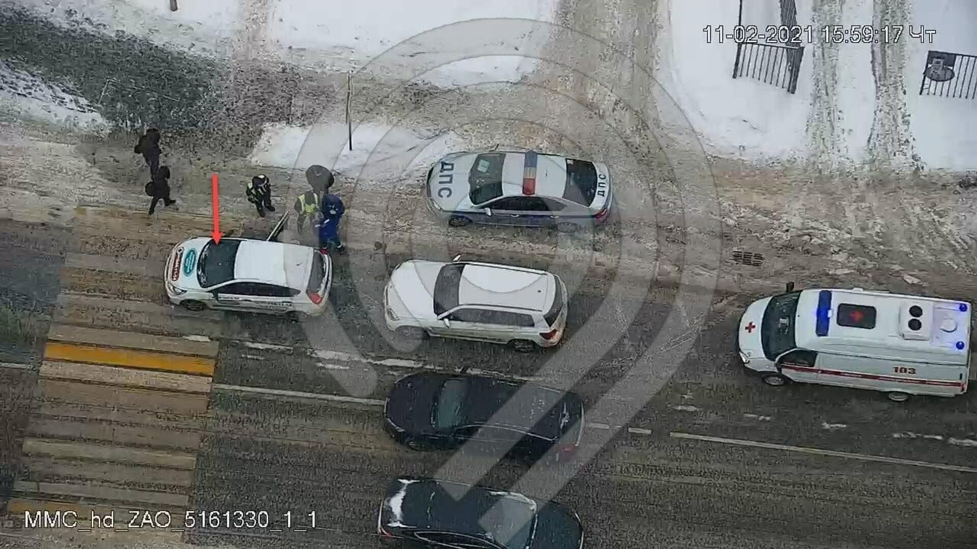 На улице Академика Анохина на нерегулируемом пешеходном переходе произошел наезд на пешехода - РИА Новости, 1920, 11.02.2021