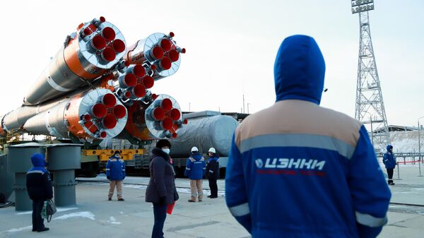 Вывоз ракеты-носителя Союз-2.1а с грузовым кораблем Прогресс МС-16 на стартовый комплекс космодрома Байконур