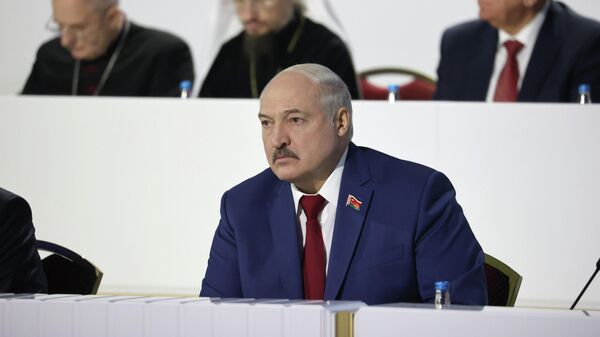 Президент Белоруссии Александр Лукашенко выступает на VI Всебелорусском народном собрании во Дворце Республики в Минске