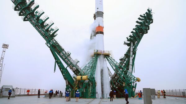 Подготовка к запуску ракеты-носителя Союз-2.1а с грузовым кораблем Прогресс МС-16 c космодрома Байконур