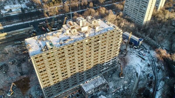Демонтаж 20-этажного здания гостиницы Корстон