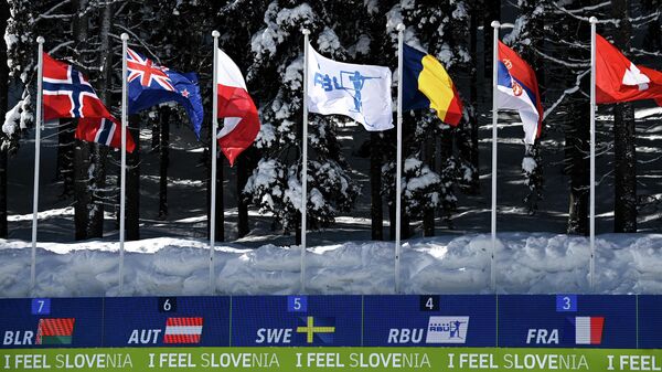 Флаги стран участниц чемпионата мира по биатлону 2021 в Поклюке