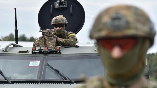 Военнослужащие Украины во время активной фазы совместных военных учений Украины и стран НАТО Rapid Trident-2020