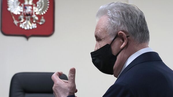 Экс-губернатор Хабаровского края Виктор Ишаев перед оглашением приговора в зале Замоскворецкого суда Москвы