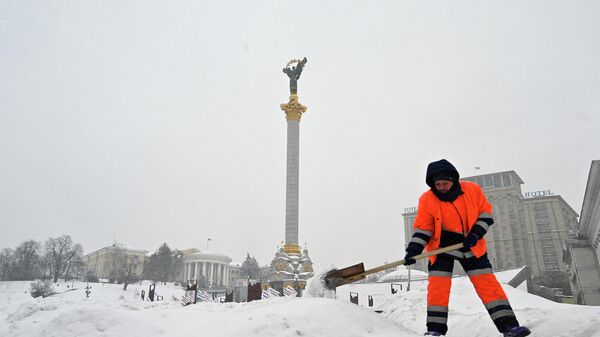 Последствия снегопада в Киеве 