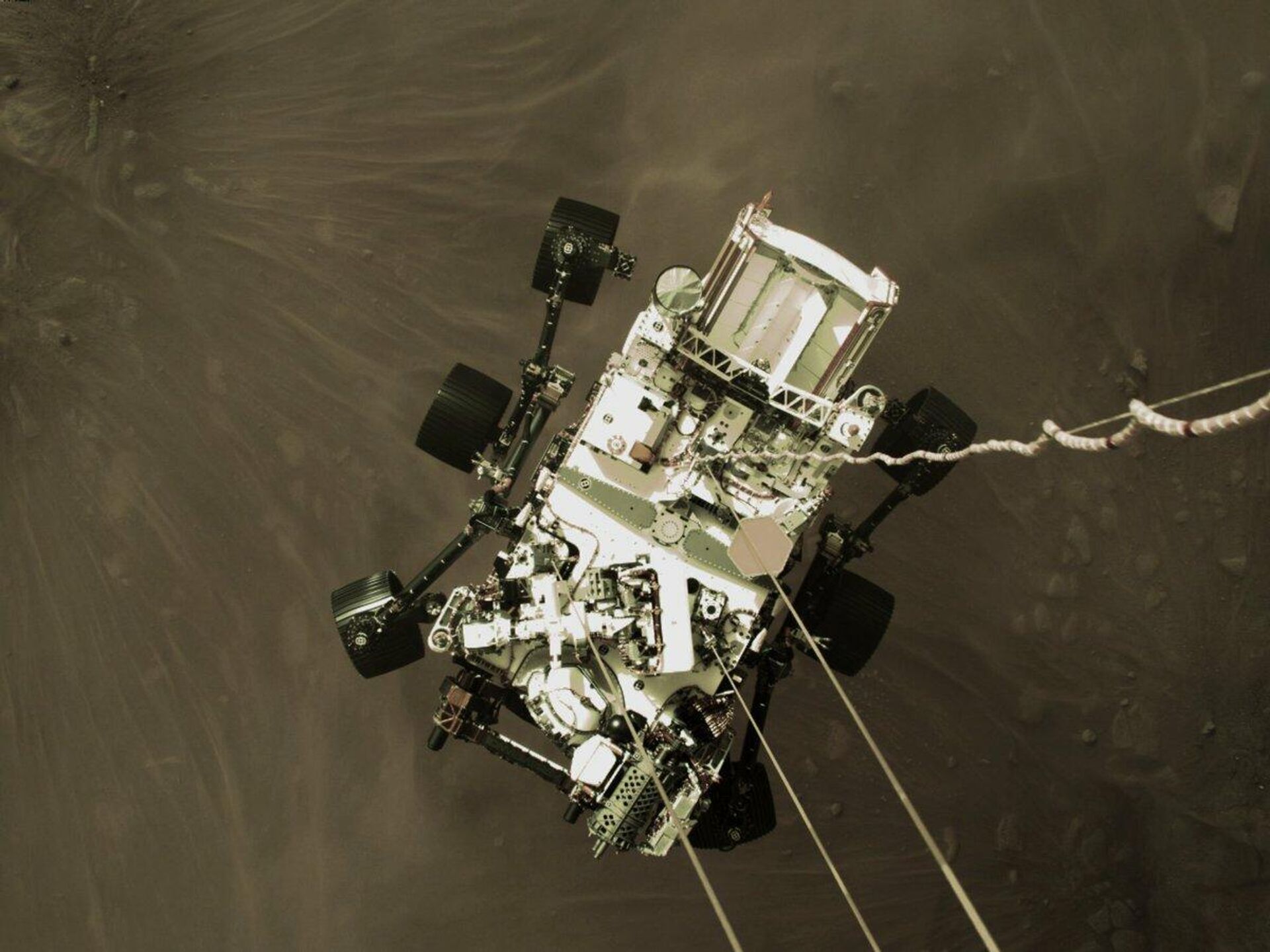 Фотографии, снятые исследовательским аппаратом NASA's Perseverance Mars Rover, который совершил посадку на Марсе в ночь на 19 февраля - РИА Новости, 1920, 20.02.2021