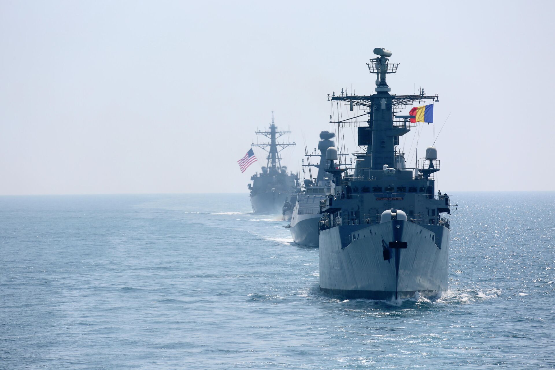 Корабли стран НАТО в Черном море Корабли стран НАТО в Черном море - РИА Новости, 1920, 27.12.2021
