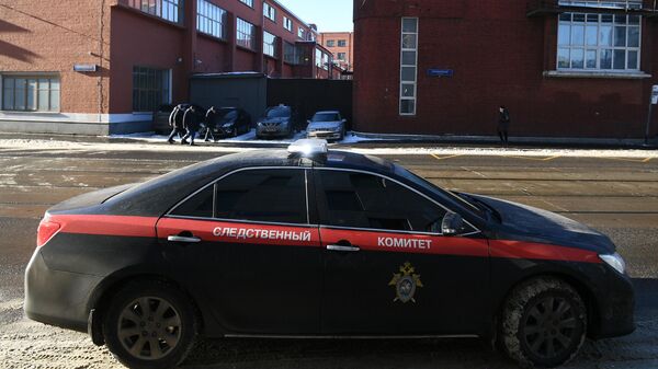 На водителя, "прокатившего" полицейского на капоте в Дагестане, завели дело