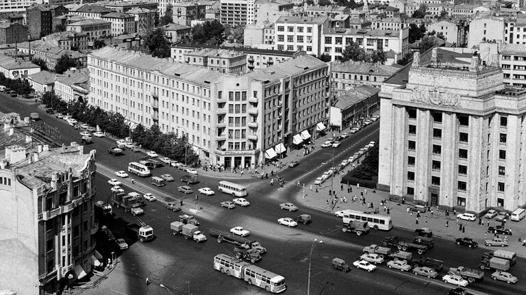 Смоленская площадь в Москве