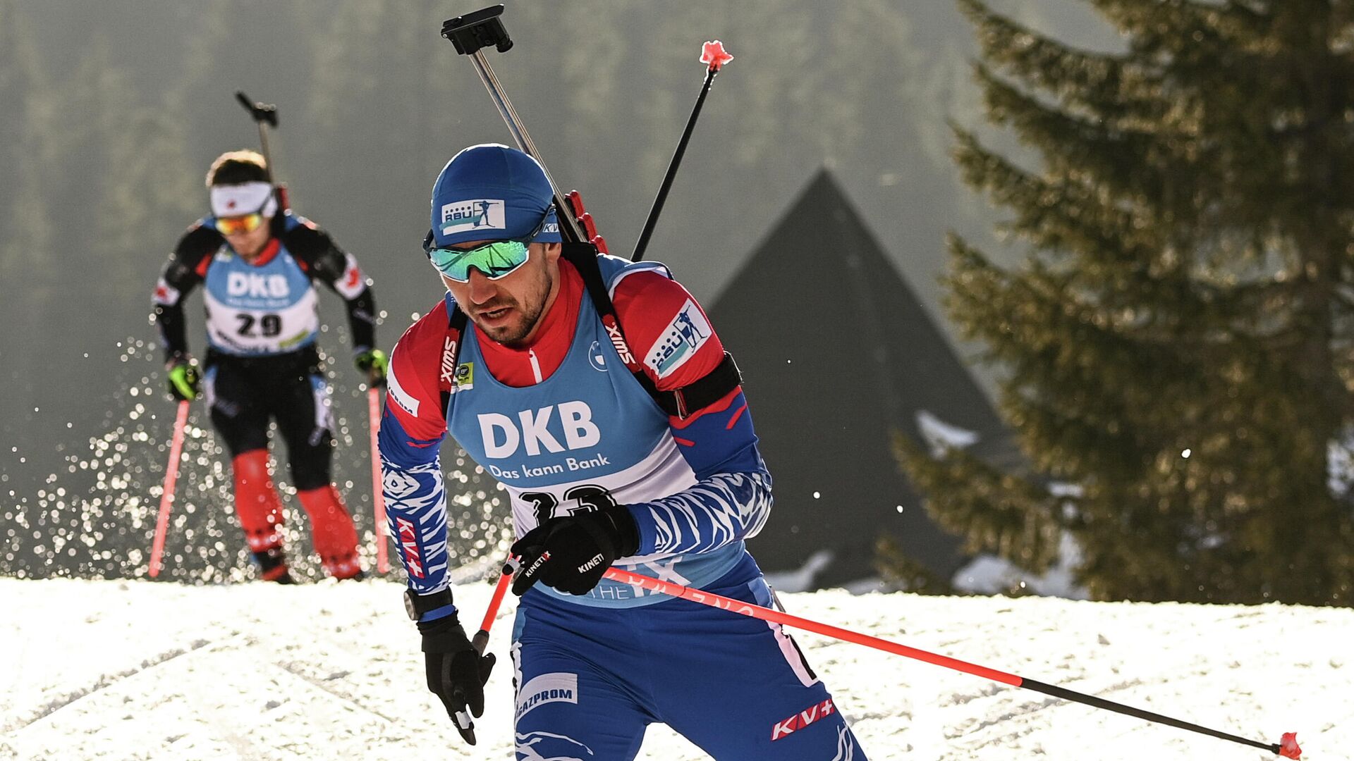 Александр Логинов (Россия) на дистанции масс-старта среди мужчин на чемпионате мира по биатлону 2021 в словенской Поклюке. - РИА Новости, 1920, 21.03.2021