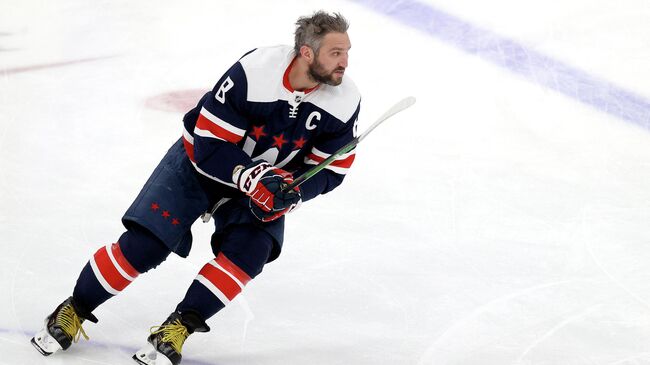 WASHINGTON, DC - FEBRUARY 21: Alex Ovechkin #8 of the Washington Capitals warms up before the start of the Capitals and New Jersey Devils game at Capital One Arena on February 21, 2021 in Washington, DC.   Rob Carr/Getty Images/AFP (Photo by Rob Carr / GETTY IMAGES NORTH AMERICA / AFP)