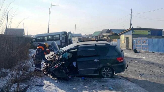 ДТП с участием микроавтобуса в Кызыле