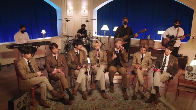 BTS - Life Goes On на передаче MTV Unplugged 