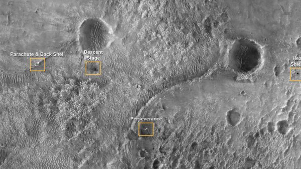 Первое изображение марсохода Perseverance на поверхности Марса с камеры HiRISE. 19 февраля 2021 года