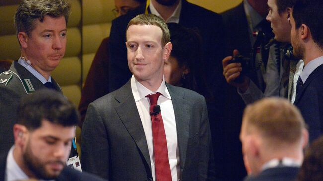 Создатель крупнейшей мировой социальной сети Facebook Марк Цукерберг на Мюнхенской конференции по безопасности