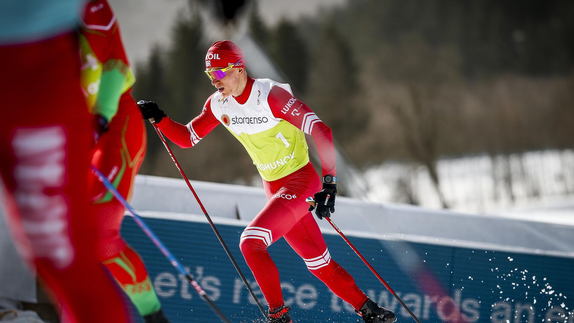 Александр Большунов (Россия) на тренировке перед соревнованиями чемпионата мира по лыжным гонкам. - РИА Новости, 1920, 27.02.2021