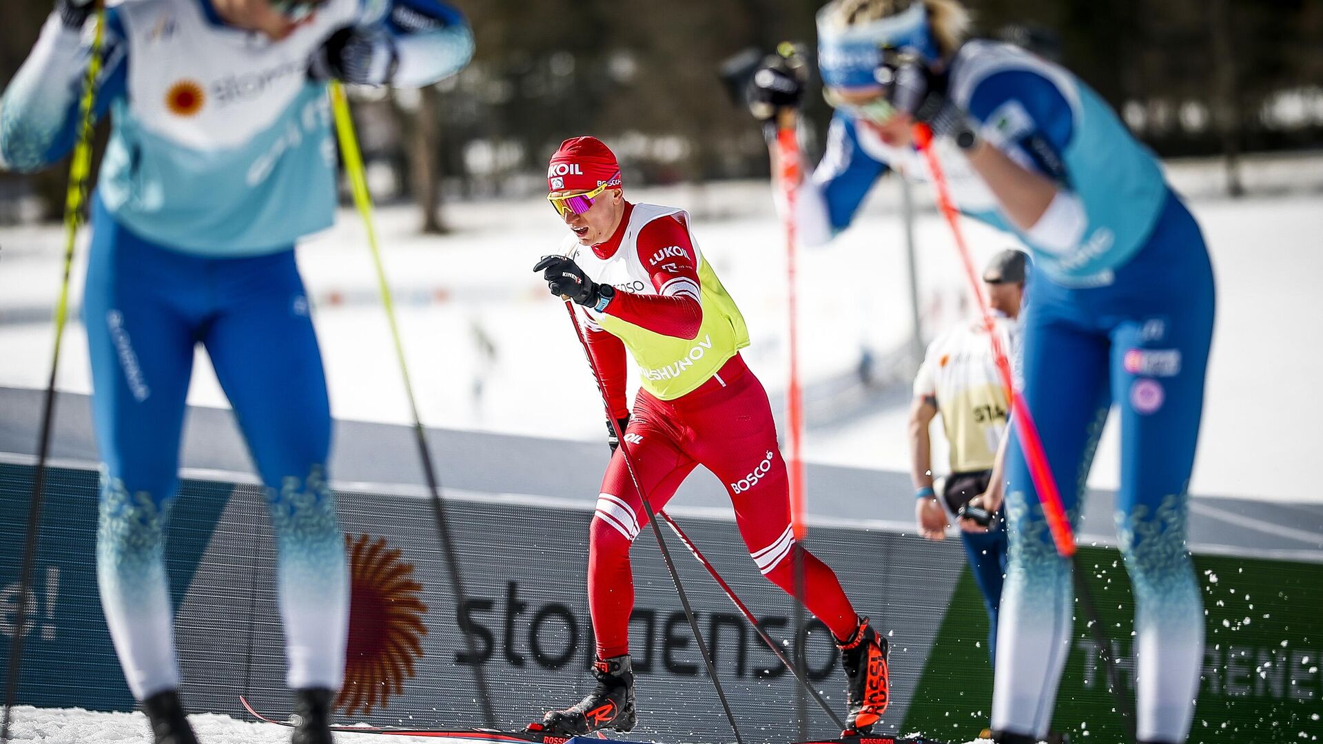 Александр Большунов (Россия) на тренировке перед соревнованиями чемпионата мира по лыжным гонкам. - РИА Новости, 1920, 27.02.2021