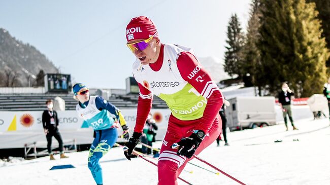 Александр Большунов (Россия) на тренировке перед соревнованиями чемпионата мира по лыжным гонкам.