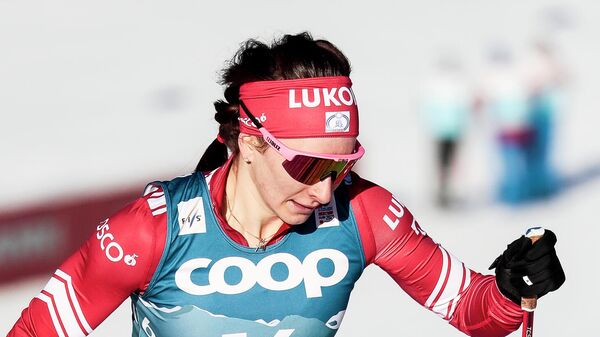 Наталья Непряева на дистанции спринта свободным стилем в квалификации соревнований по лыжным гонкам среди женщин на чемпионате мира-2021 по лыжным видам спорта в немецком Оберстдорфе.