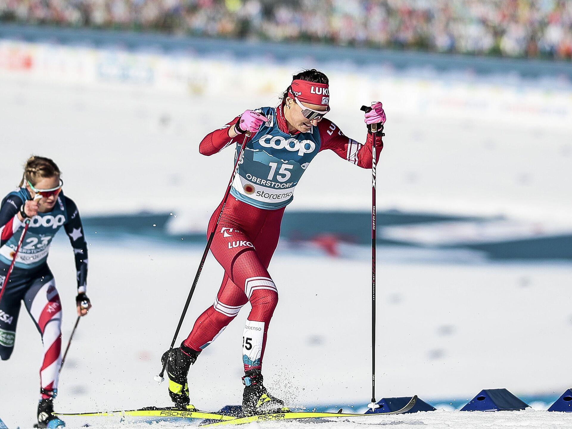 Зимние Олимпийские игры 2021 лыжи. Биатлон и лыжи в пятницу. Лыжные гонки массовый старт рисунок. Адинойи 2022.
